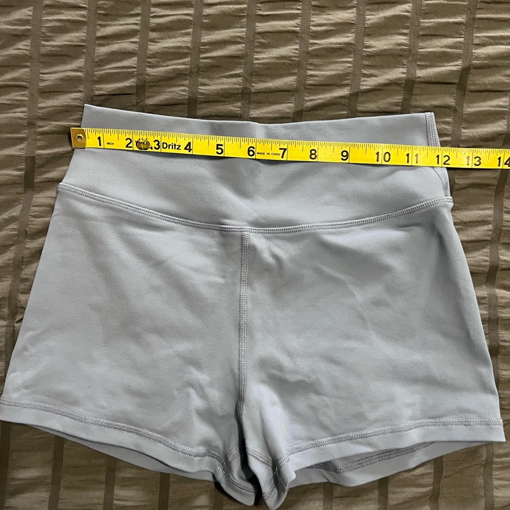 Chic High-Waisted blue Women's Shorts - Picture 2 of 7